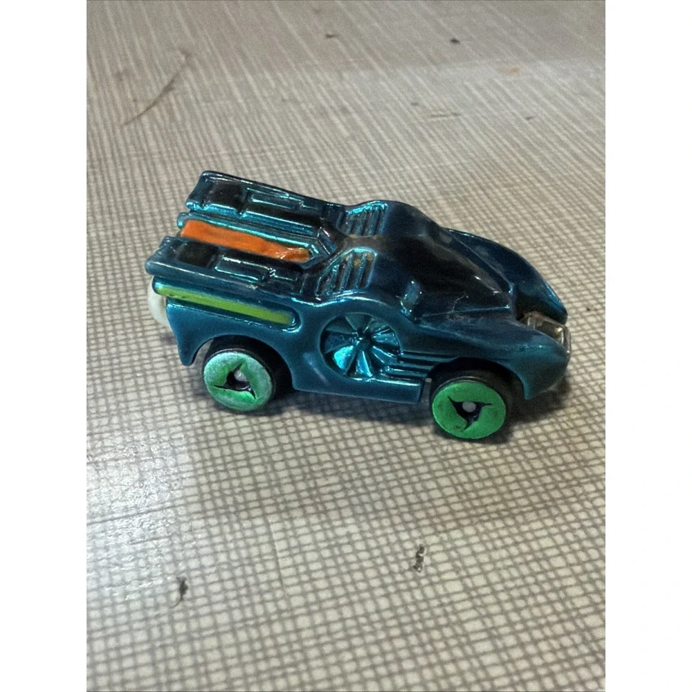 Vintage Micro Hot Wheels Racing Metals Chrome Blue Car Small Size Big Speed 1995